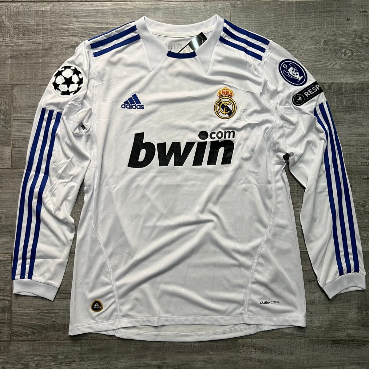 2010-11 - REAL MADRID LOCAL | RETRO | Manga Larga